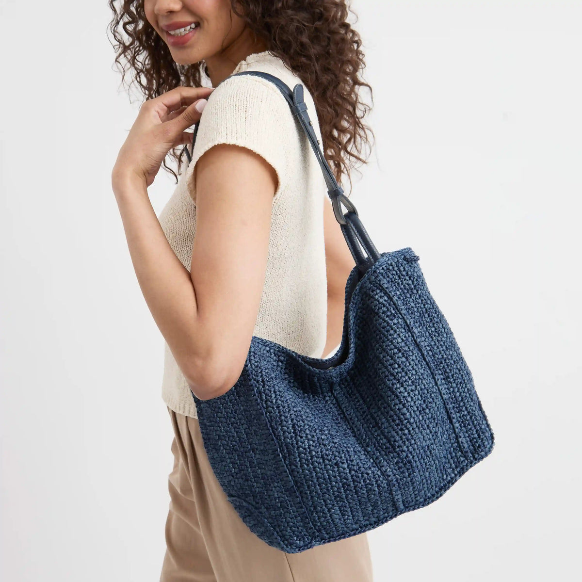 Los Feliz Medium Tote - Hand Crochet - Denim Tonal Straw