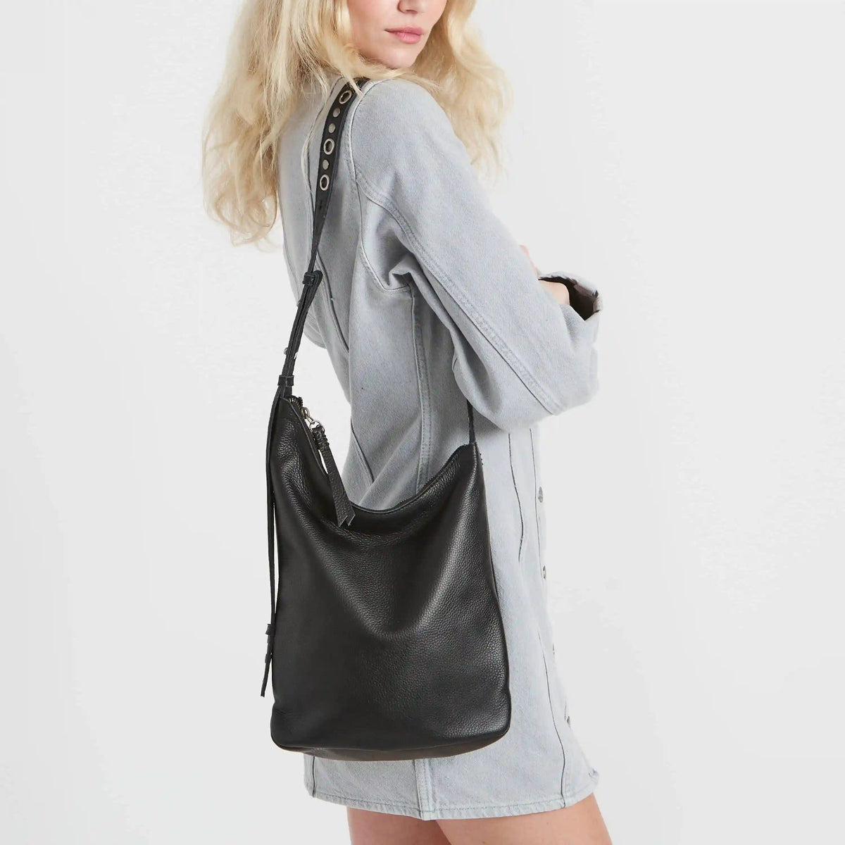 Tess Bucket - Leather - Black Belt